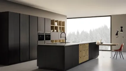 Cucina Moderna elegante con isola centrale New Time Gola in rovere vulcano e rovere natura di Mirandola